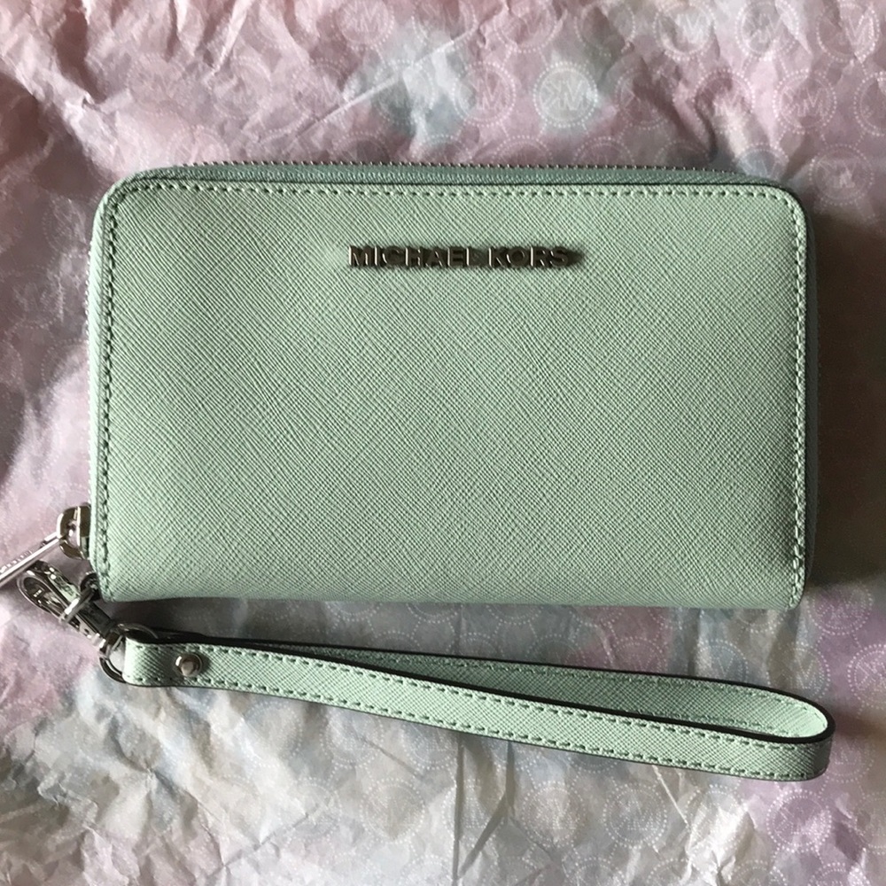 Michael Kors Jet Set Wristlet Wallet w/ Phone Case